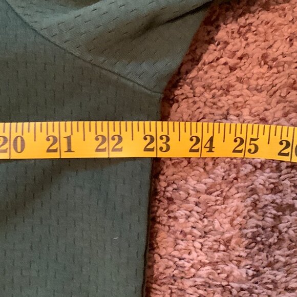 Edmonton Eskimos Lot Adult  XL Hoodie, Youth Large T-Shirt & 34.5 x 58.5 Banner - Picture 4 of 16